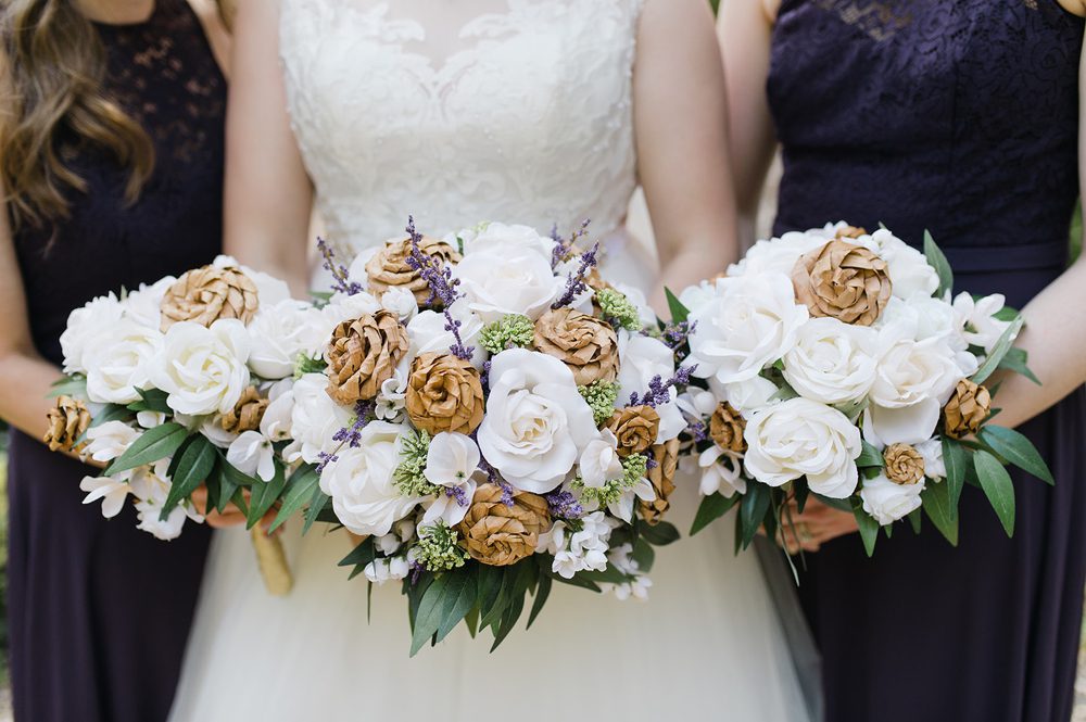 bride-and-bridesmaids-holding-bouquets