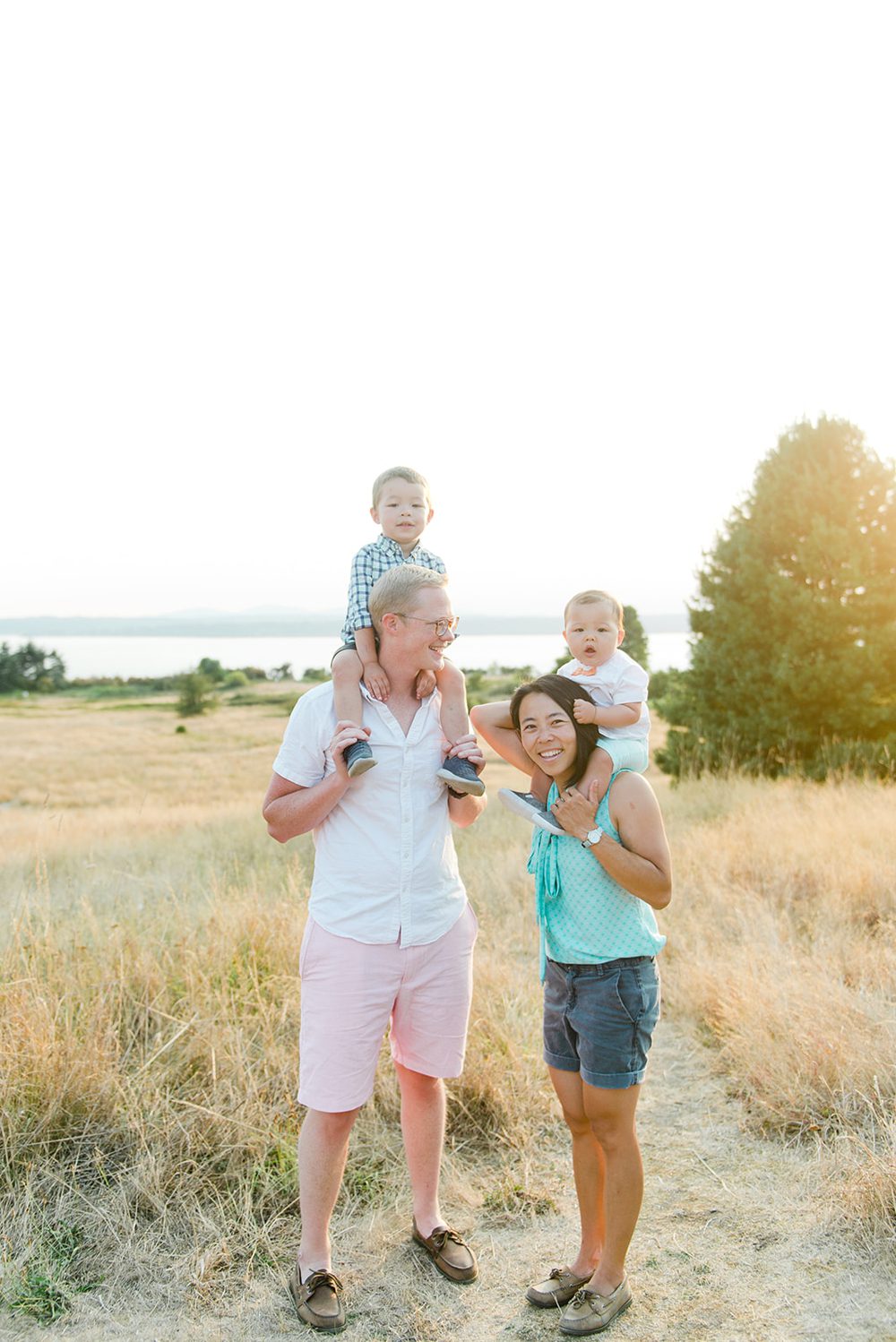 family lifestyle photographer at discovery park